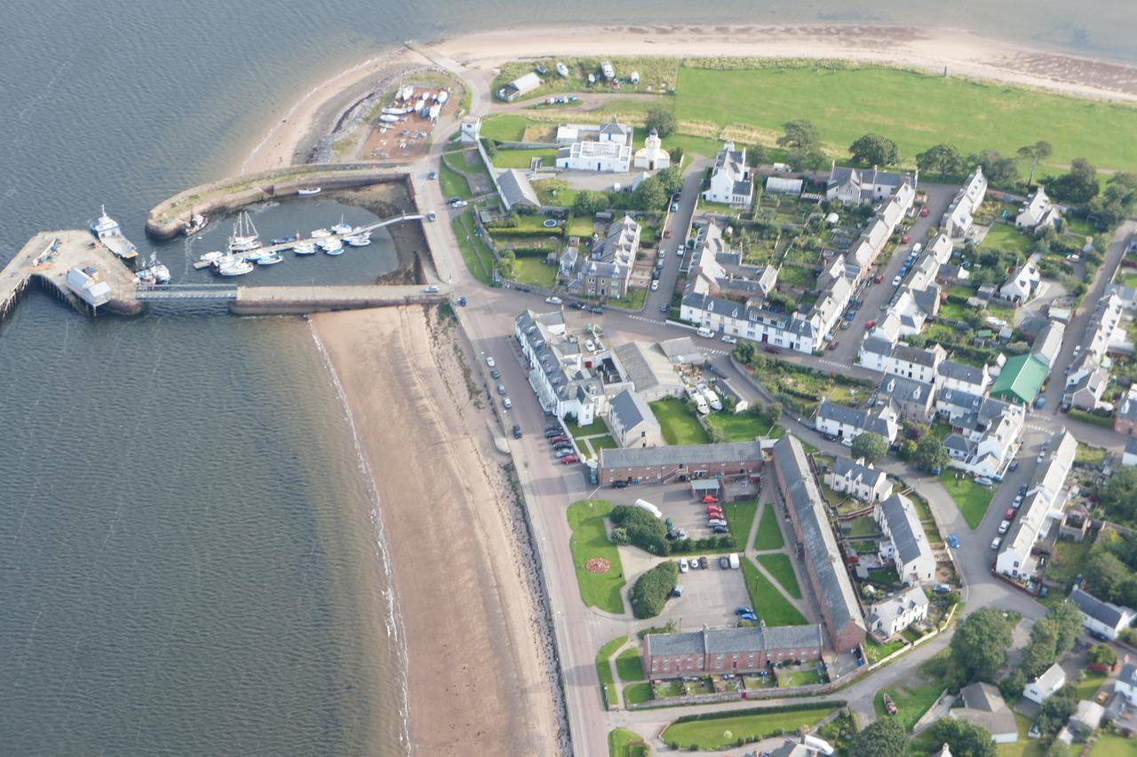 The Royal Hotel Cromarty Exterior foto